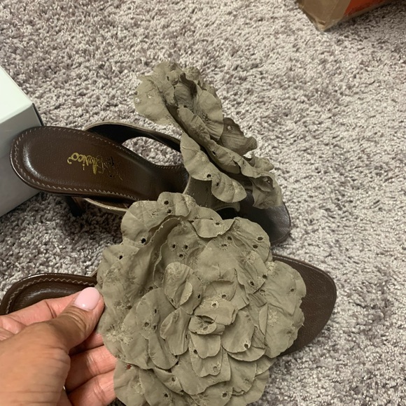 Sandals - Picture 3 of 7